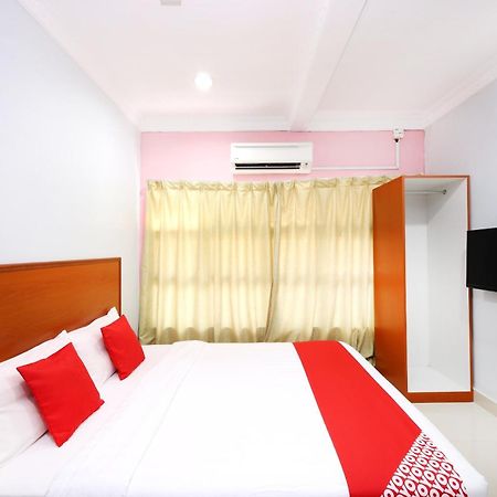 Super Oyo 720 Corridor Hotel 2 Pekan Ngoại thất bức ảnh