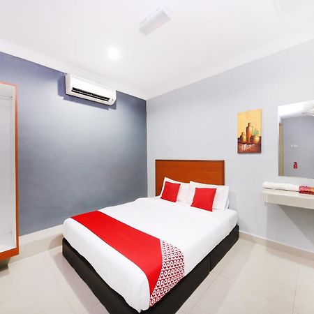 Super Oyo 720 Corridor Hotel 2 Pekan Ngoại thất bức ảnh