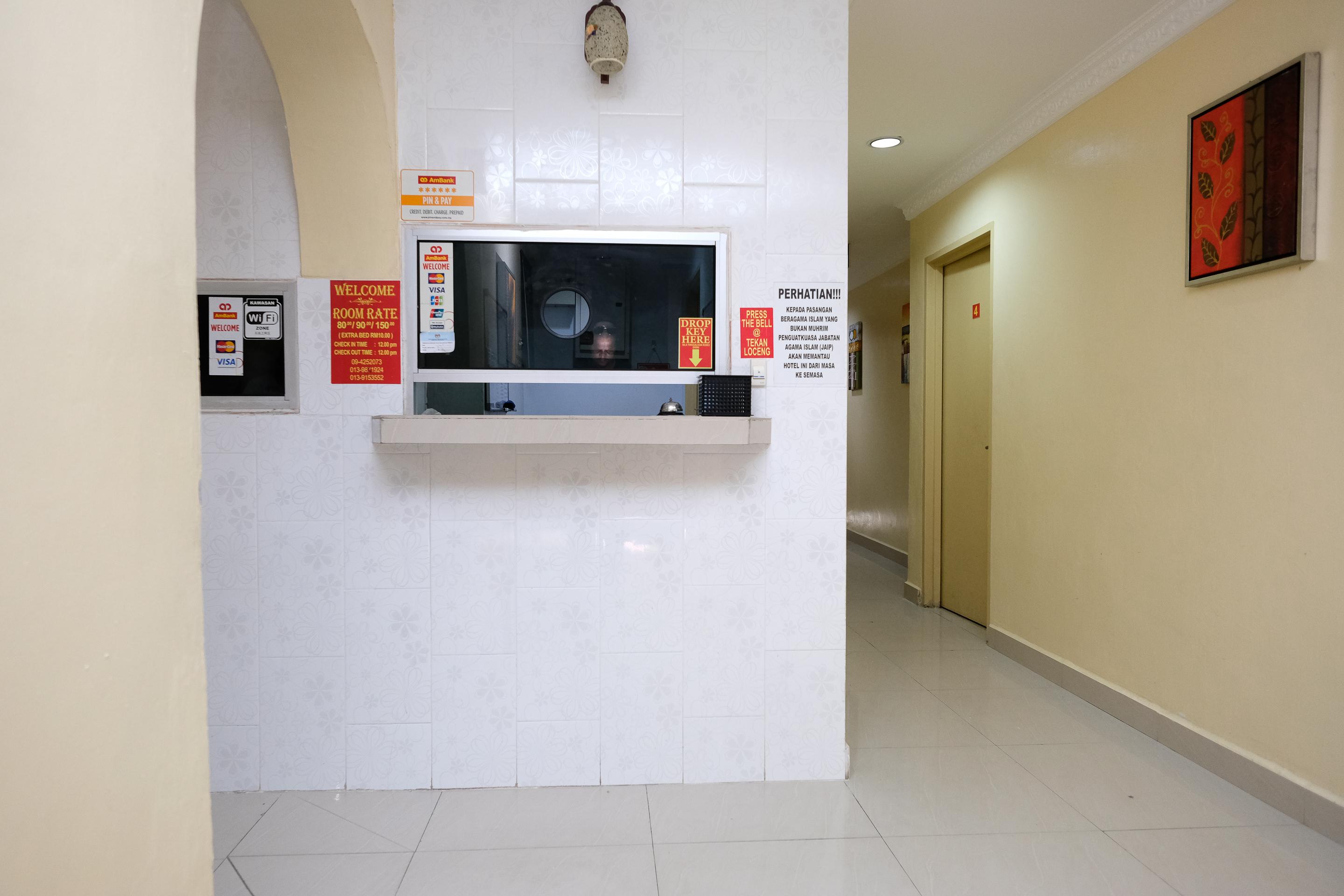 Super Oyo 720 Corridor Hotel 2 Pekan Ngoại thất bức ảnh