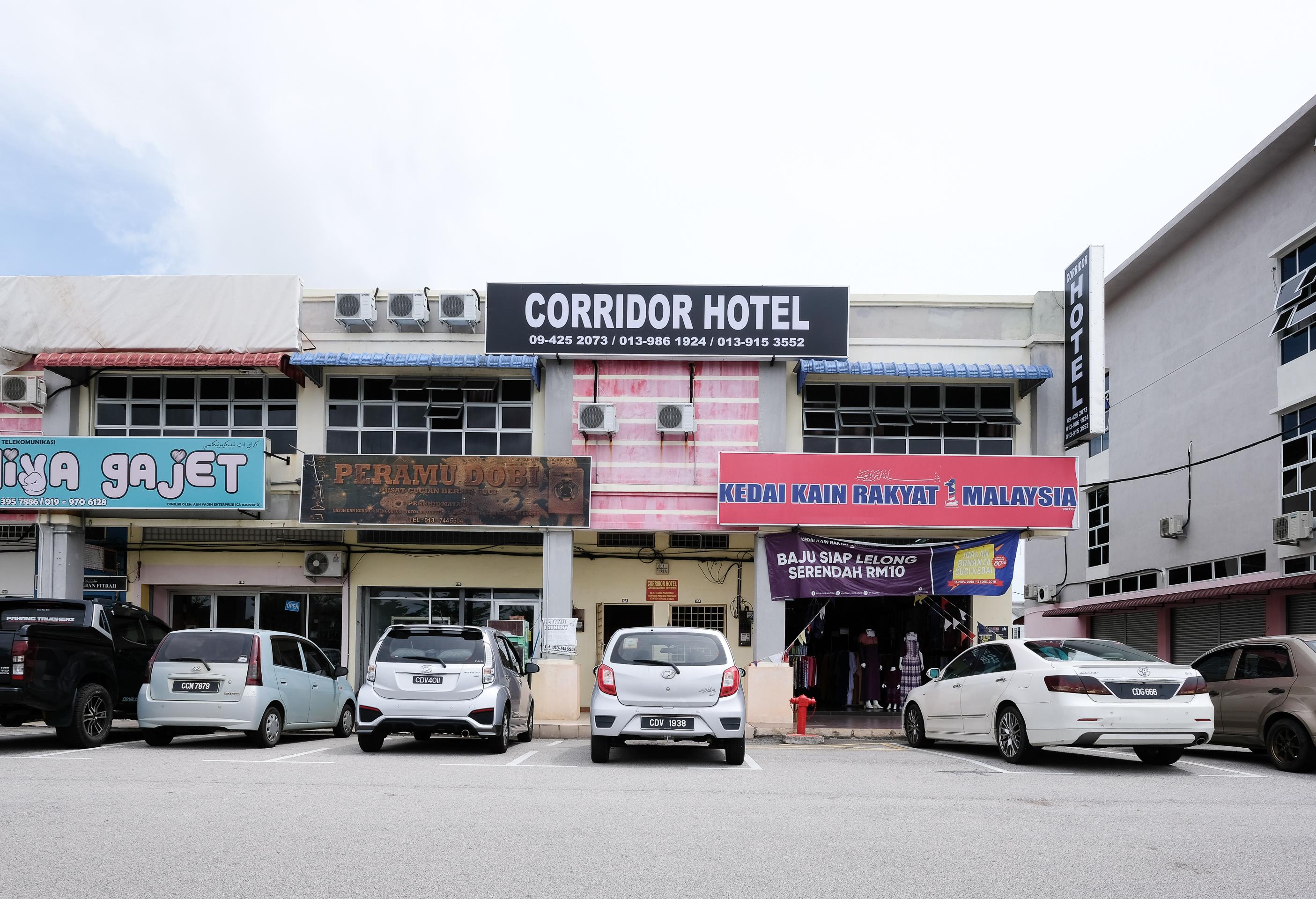 Super Oyo 720 Corridor Hotel 2 Pekan Ngoại thất bức ảnh