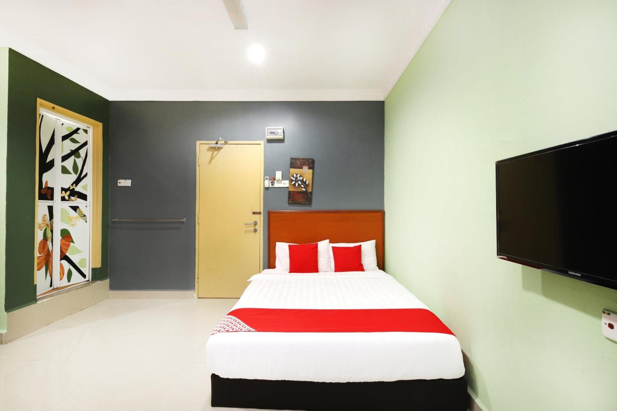 Super Oyo 720 Corridor Hotel 2 Pekan Ngoại thất bức ảnh