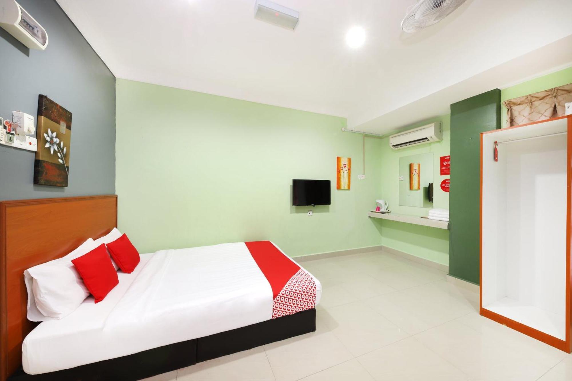 Super Oyo 720 Corridor Hotel 2 Pekan Ngoại thất bức ảnh