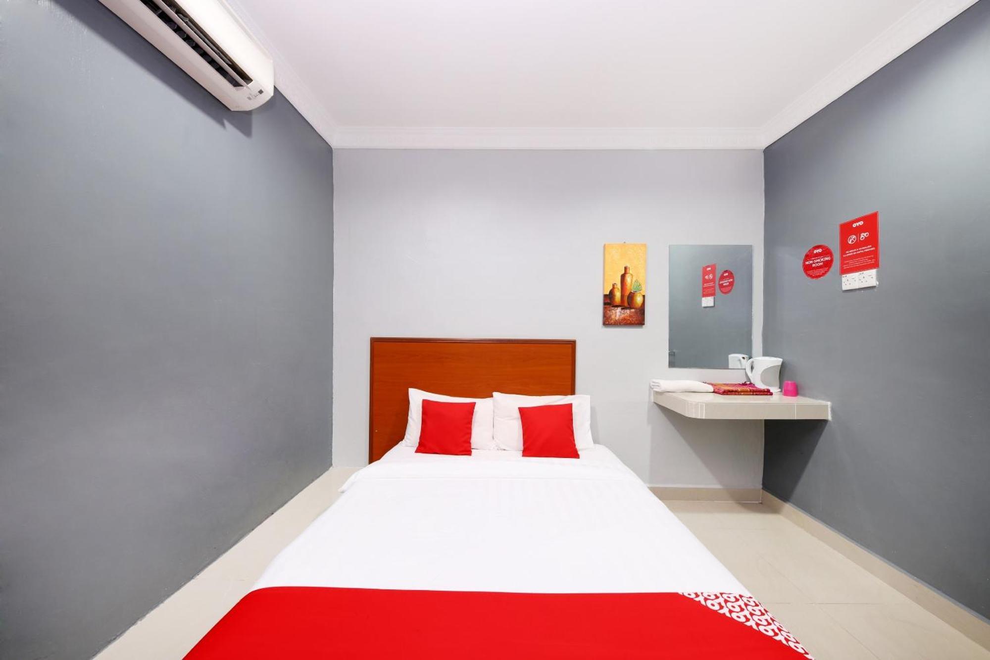 Super Oyo 720 Corridor Hotel 2 Pekan Ngoại thất bức ảnh