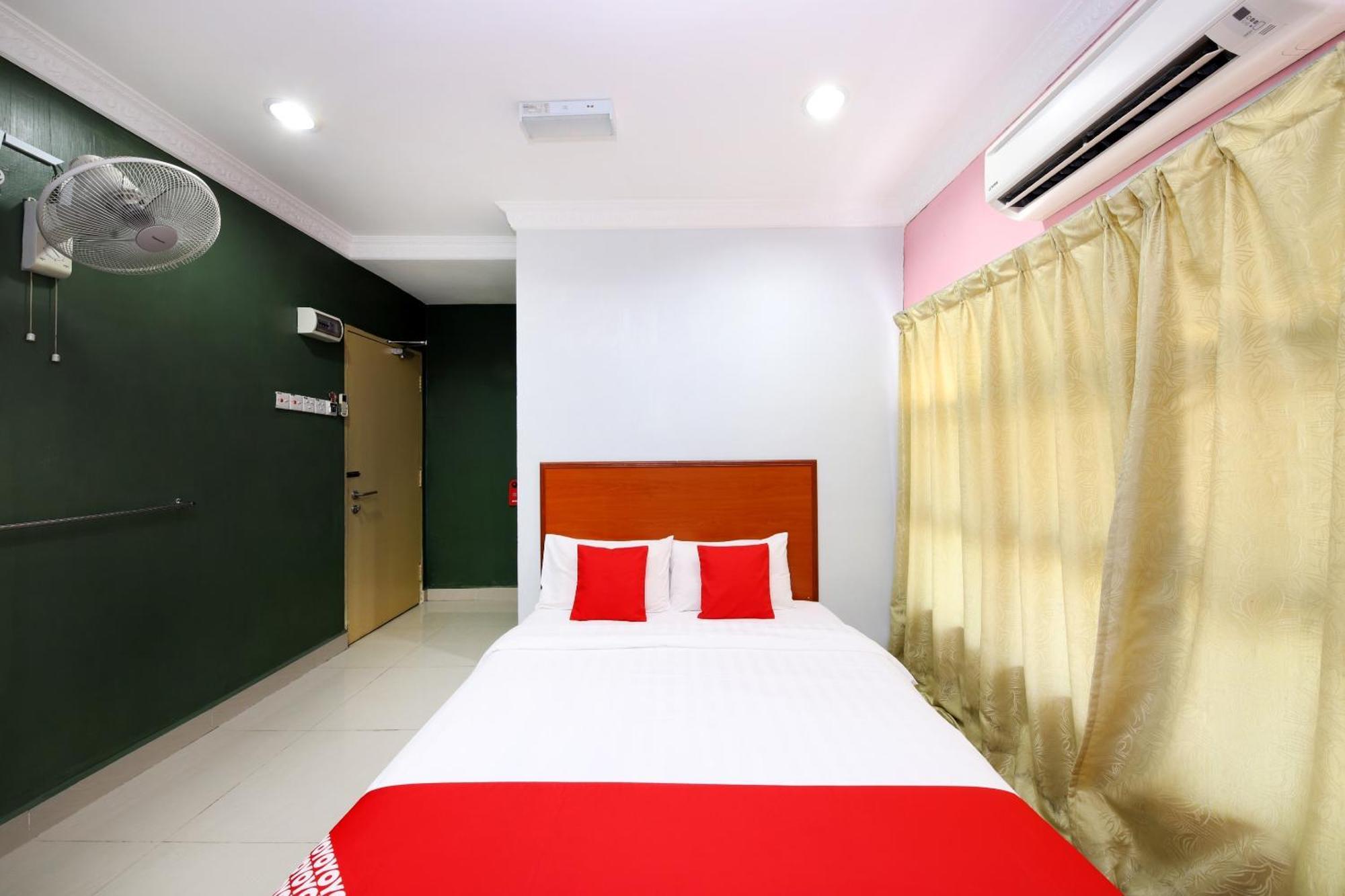 Super Oyo 720 Corridor Hotel 2 Pekan Ngoại thất bức ảnh
