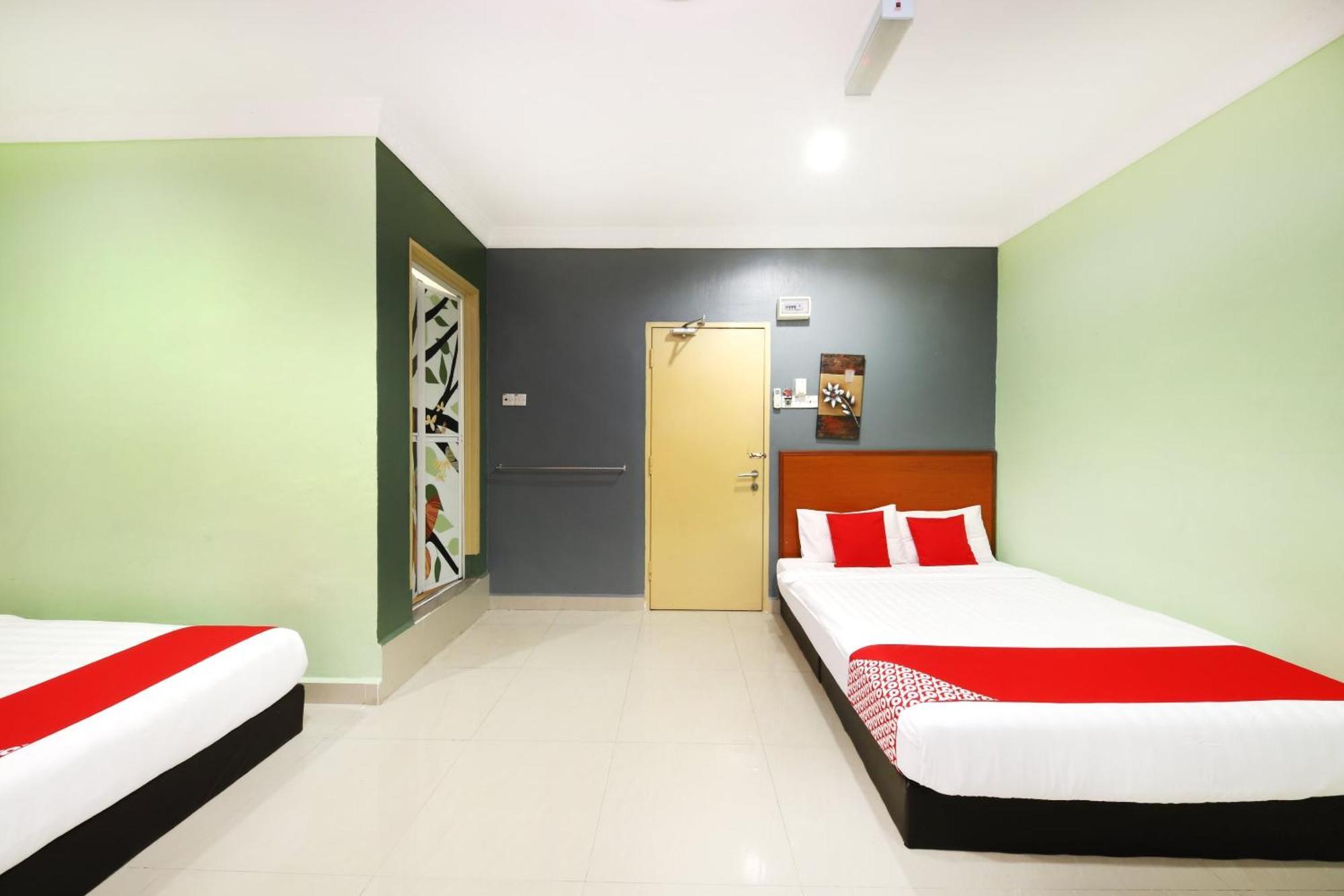 Super Oyo 720 Corridor Hotel 2 Pekan Ngoại thất bức ảnh