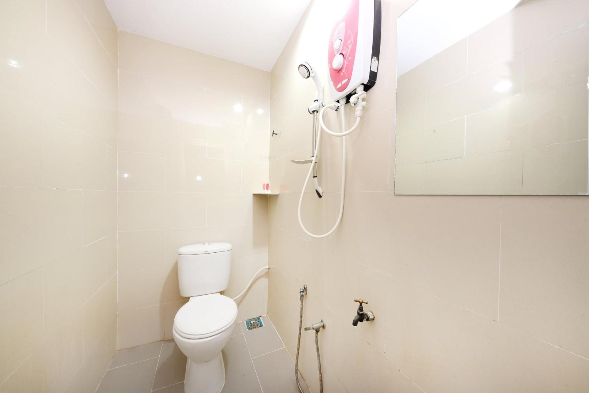 Super Oyo 720 Corridor Hotel 2 Pekan Ngoại thất bức ảnh